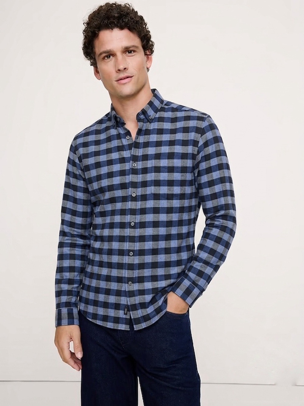 HUGO BOSS Menβs Peric Slim Fit Cotton-Linen Long Sleeve Blue Check Shirt, Medium